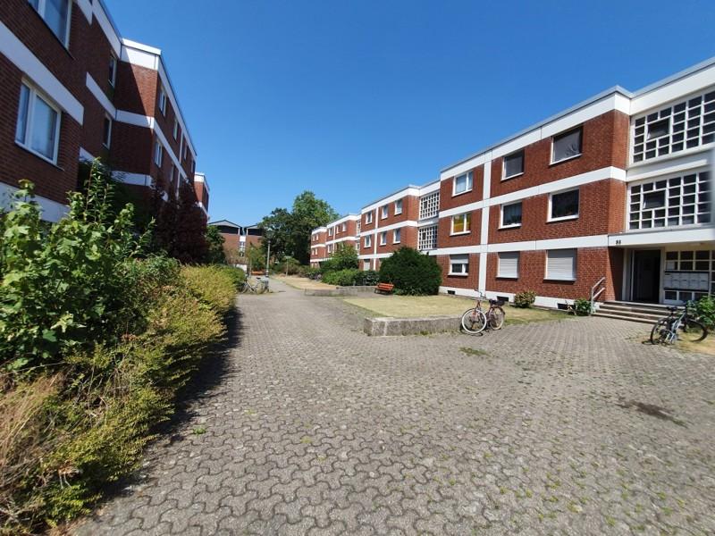 Thumbnail-Preiswerte 3-Zimmer-Wohnung (WBS) zum selber renovieren, 2 Balkone