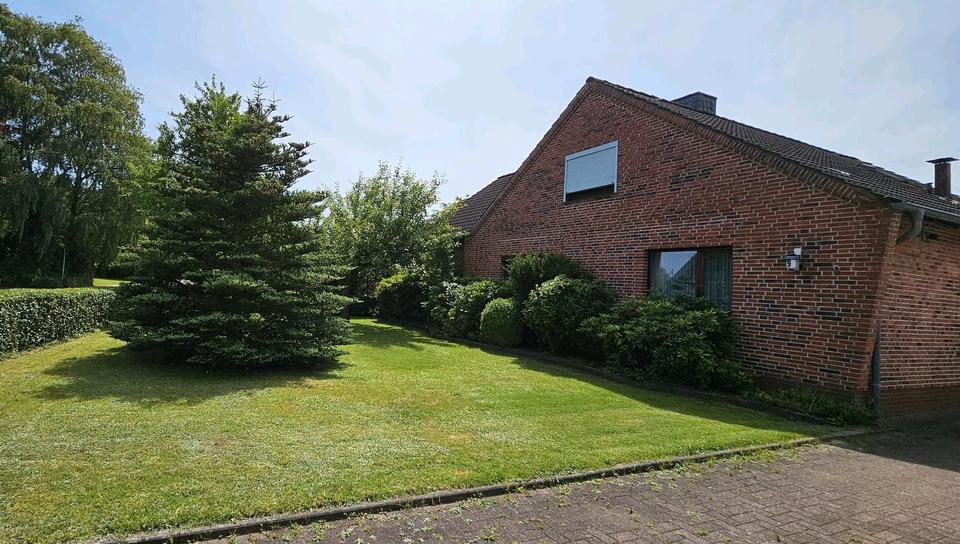 Thumbnail-geräumiges Einfamilienhaus in Heide