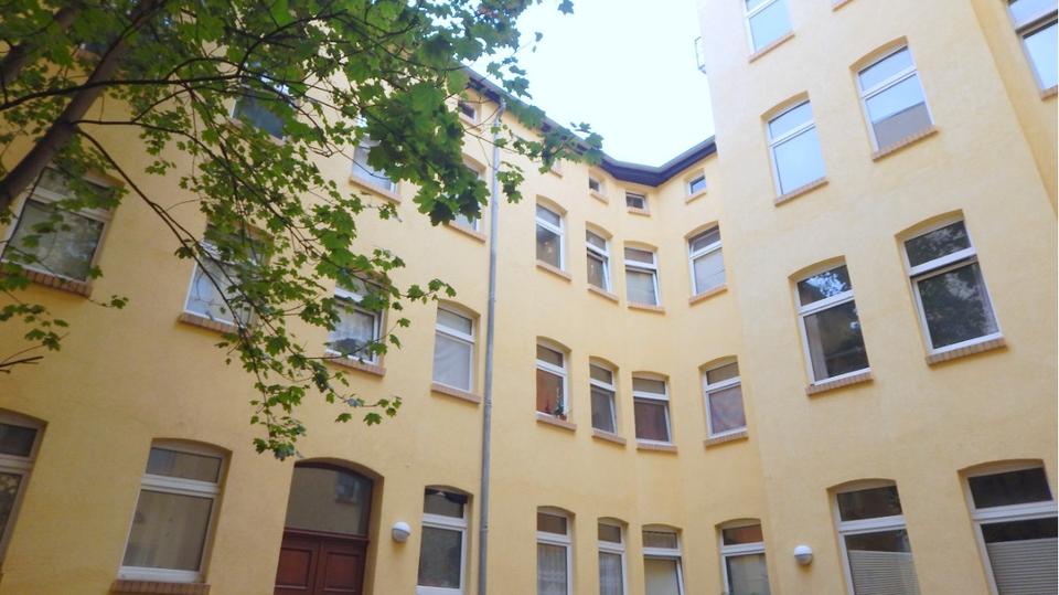 Thumbnail-Wohnung mit großem Wohnbereich, Badewanne sowie Dusche in der Innenstadt, ruhig im Hinterhaus!