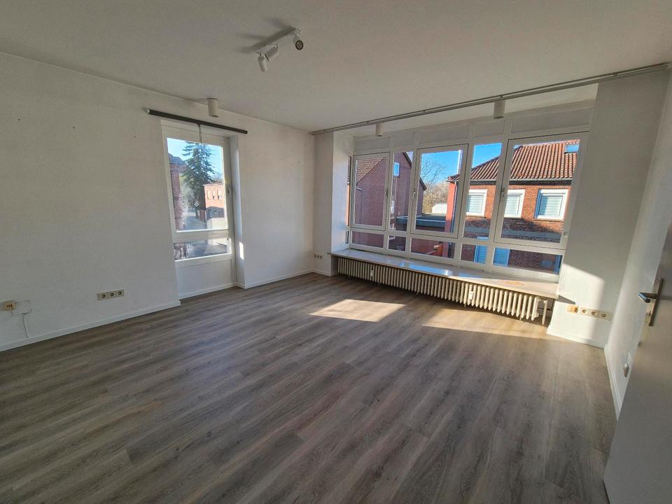 Thumbnail-Stadtwohnung, 2 Zimmer in Zentrumsnähe 23758 Oldenburg i.H.