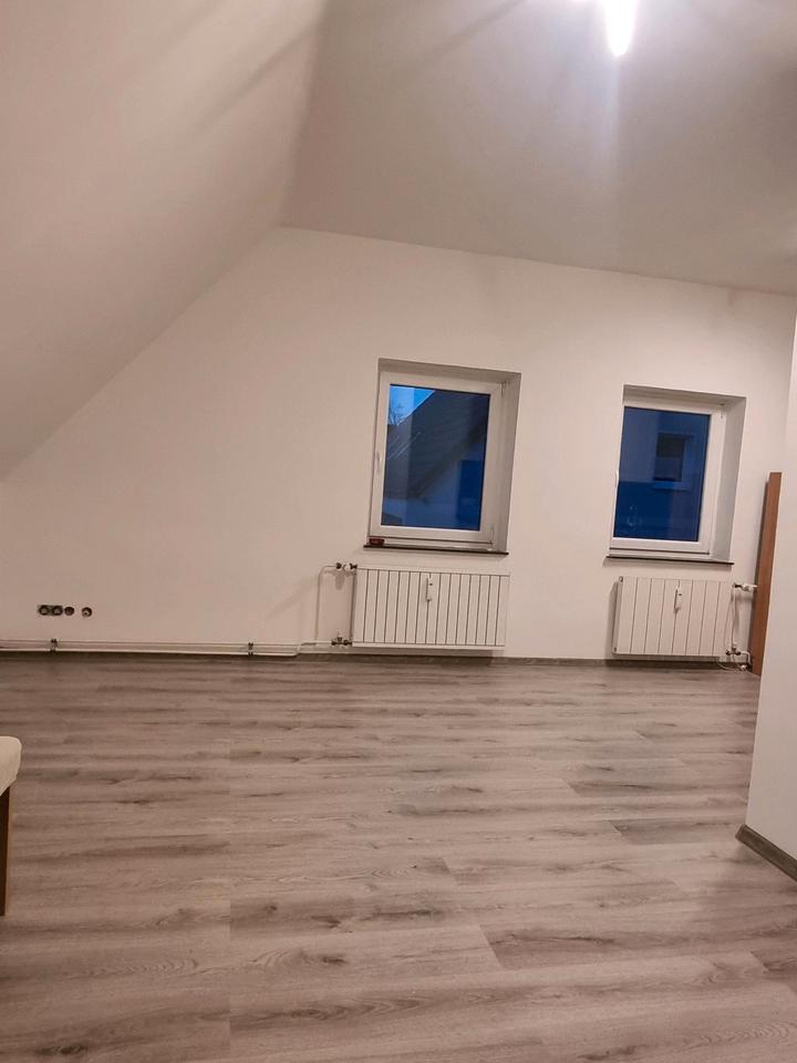 Thumbnail-3-Zimmer-Dachgeschosswohnung Tiergartenbreite