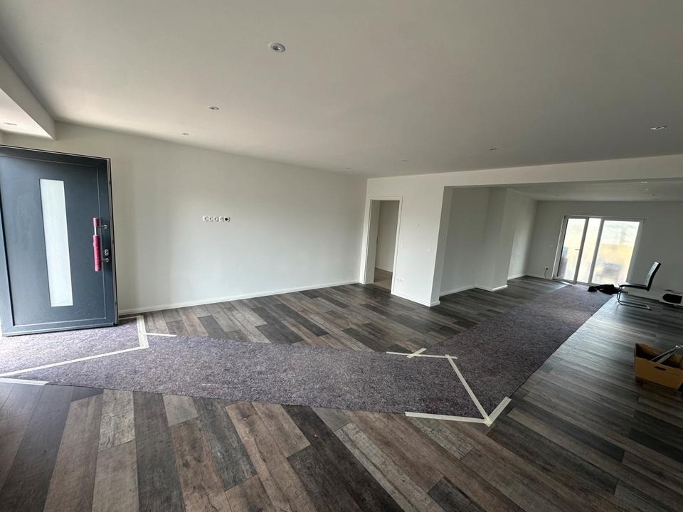 Thumbnail-3 Zimmer EG Wohnung Terrasse Keller Parkplatz