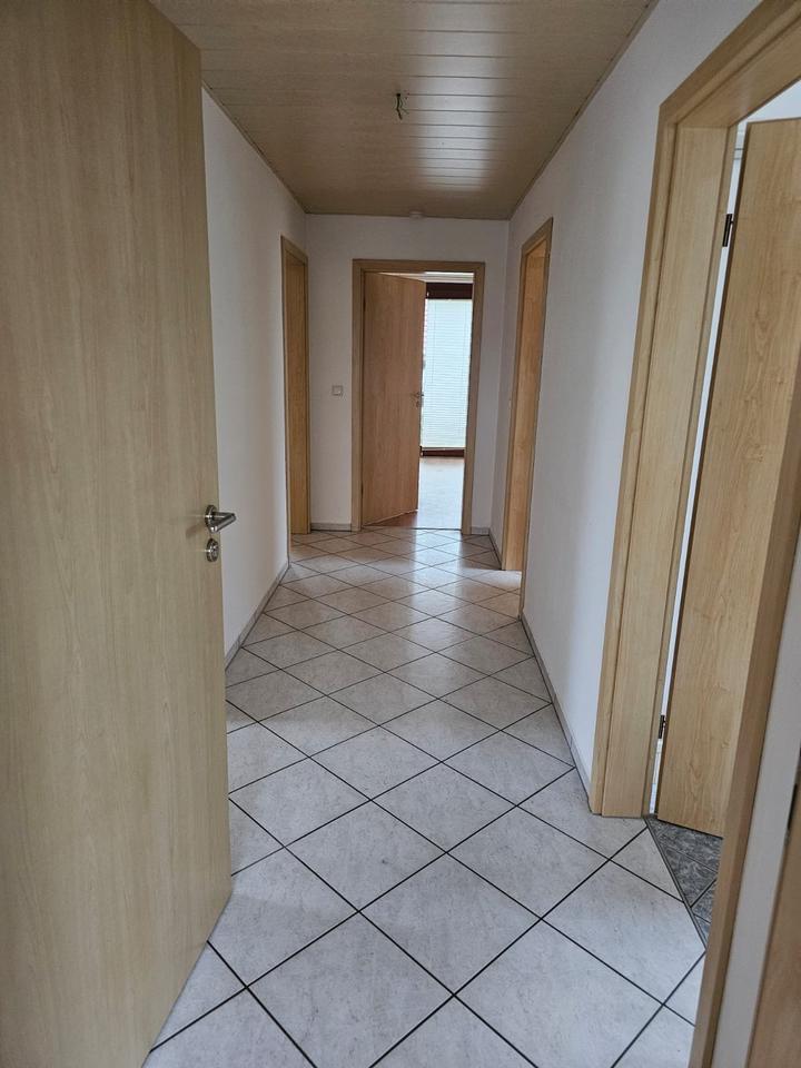 Thumbnail-Helle Mansardenwohnung in Zweifamilienhaus