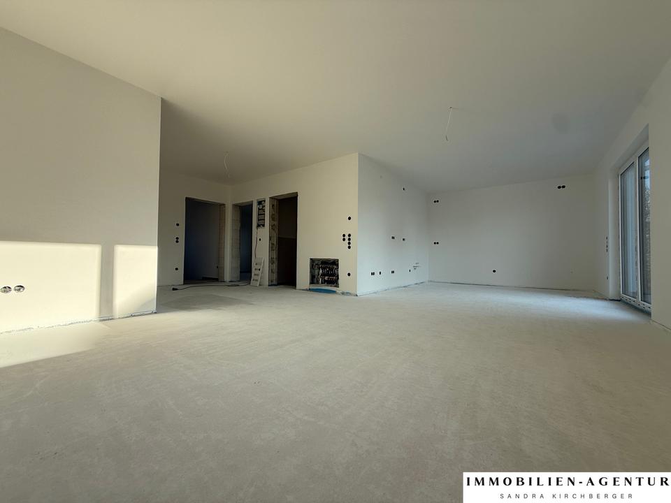 Thumbnail-Helle Neubauwohnung im 1. Obergeschoss mit großzügigem Balkon in Schwarzenfeld zu vermieten