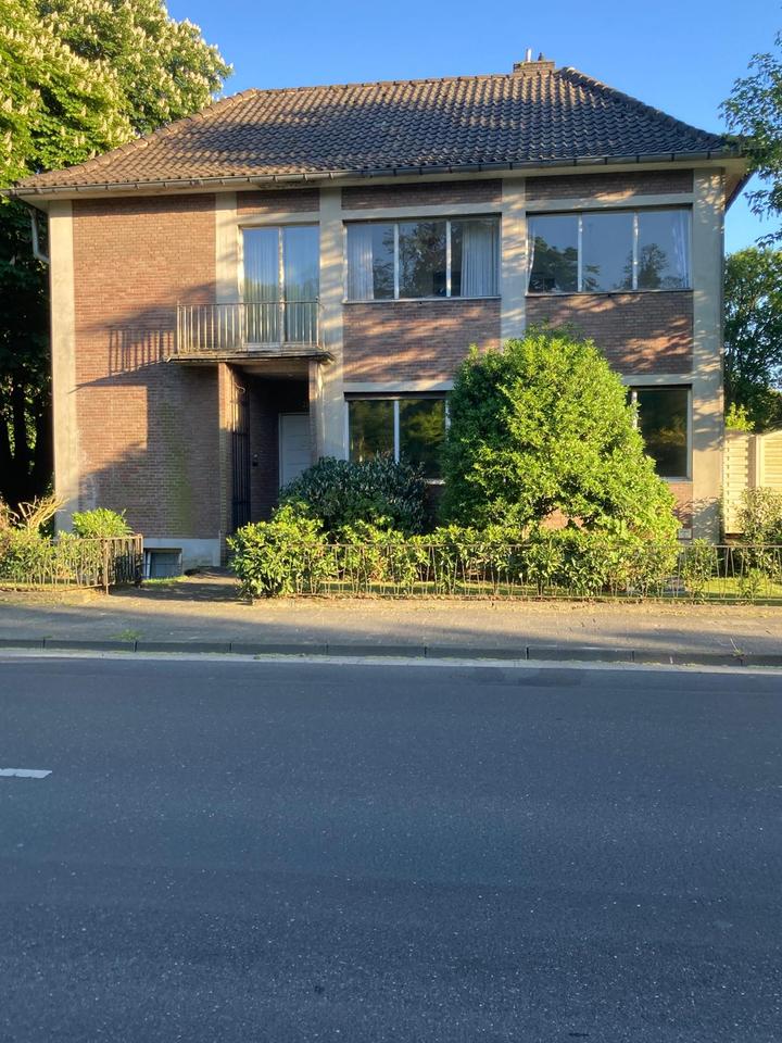 Thumbnail-Zweifamilienhaus mit Gewerbeeinheit