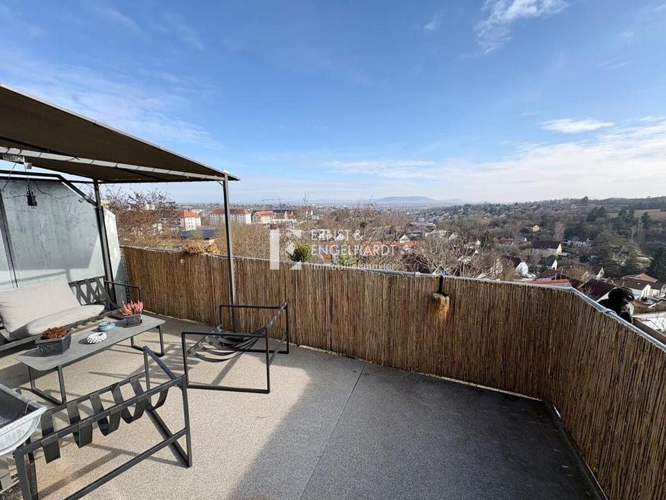 Thumbnail-Attraktive 3,5-Zimmer-Wohnung mit großzügigem Balkon & Blick über Kitzingen (MH26 R8)