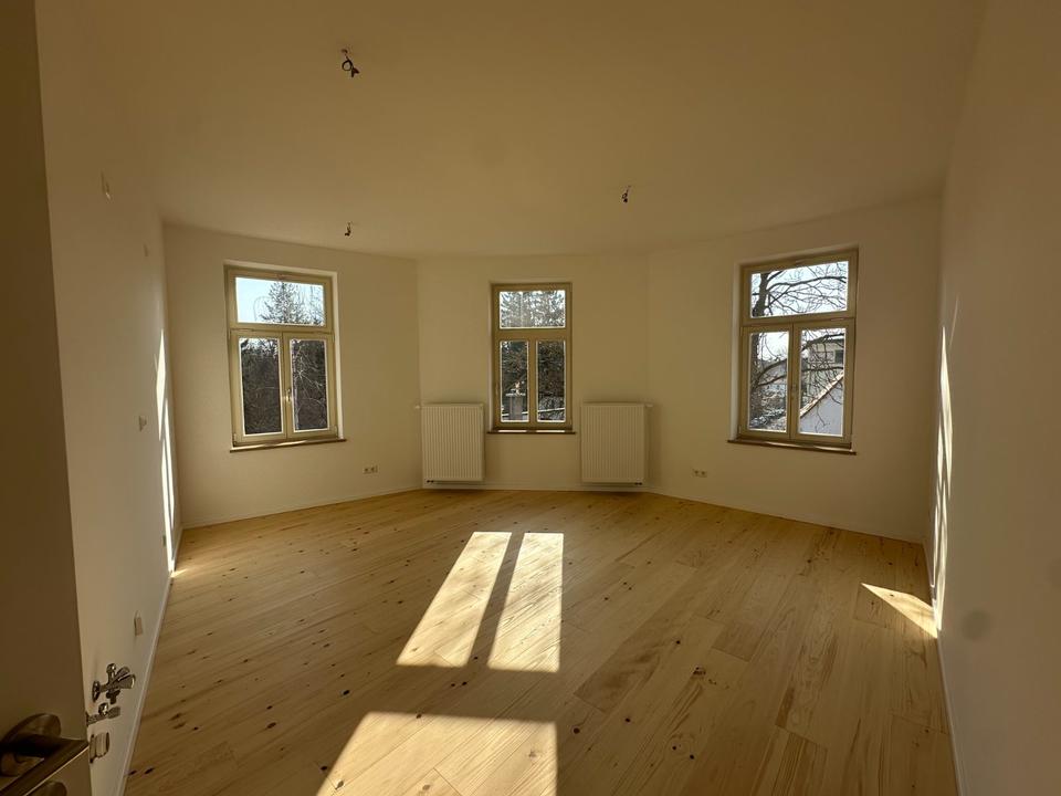 Thumbnail-*Erstbezug* Charmante 3-Raum-Wohnung mit Dielung in grüner Lage - WE05