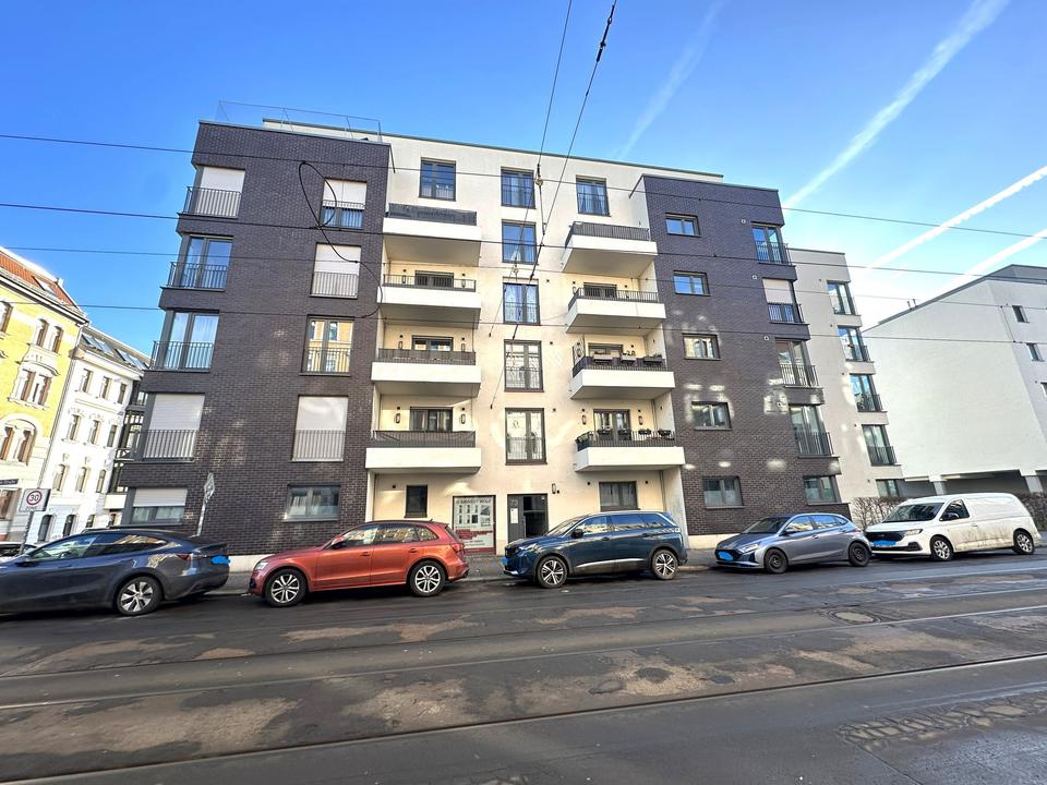 Thumbnail-Moderne 2-Zimmer-Wohnung mit Balkon und Einbauküche