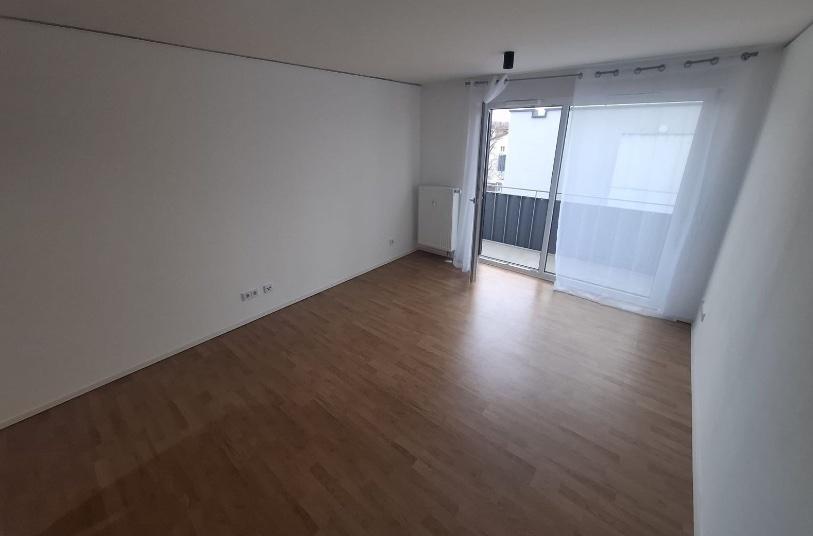 Thumbnail-Helles, modernes Studentenappartement mit Balkon - im Zentrum