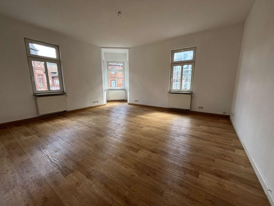 Thumbnail-*Großzügig wohnen auf 2 Etagen* 3,5- Zimmerwohnung im Zentrum von Sonneberg!