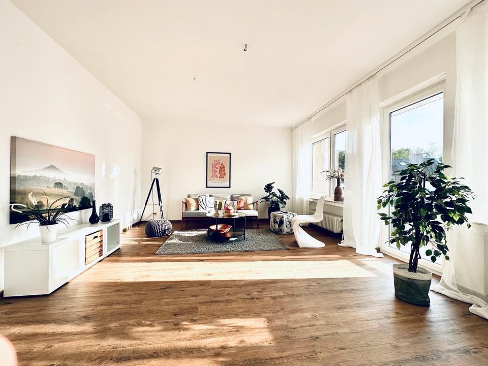 Thumbnail-Helle, frisch renovierte Wohnung 2ZKB in Warburg ab 15.12.25