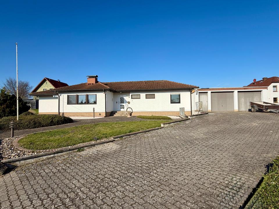 Thumbnail-Haus Freistehender Bungalow mit großzügigem Garten zu vermieten