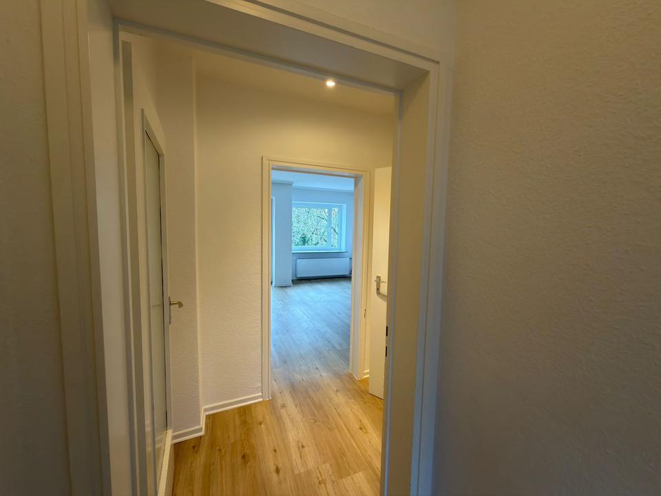 Thumbnail-1-Zimmer mit Balkon direkt an der MHH!