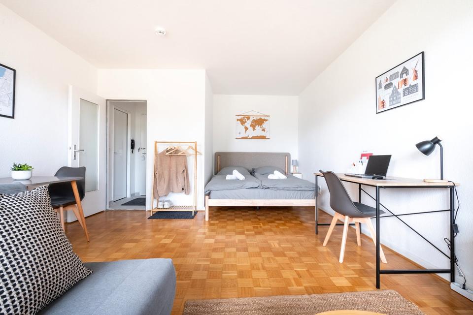 Thumbnail-Studio Apartment mit großem Balkon und separater Küche