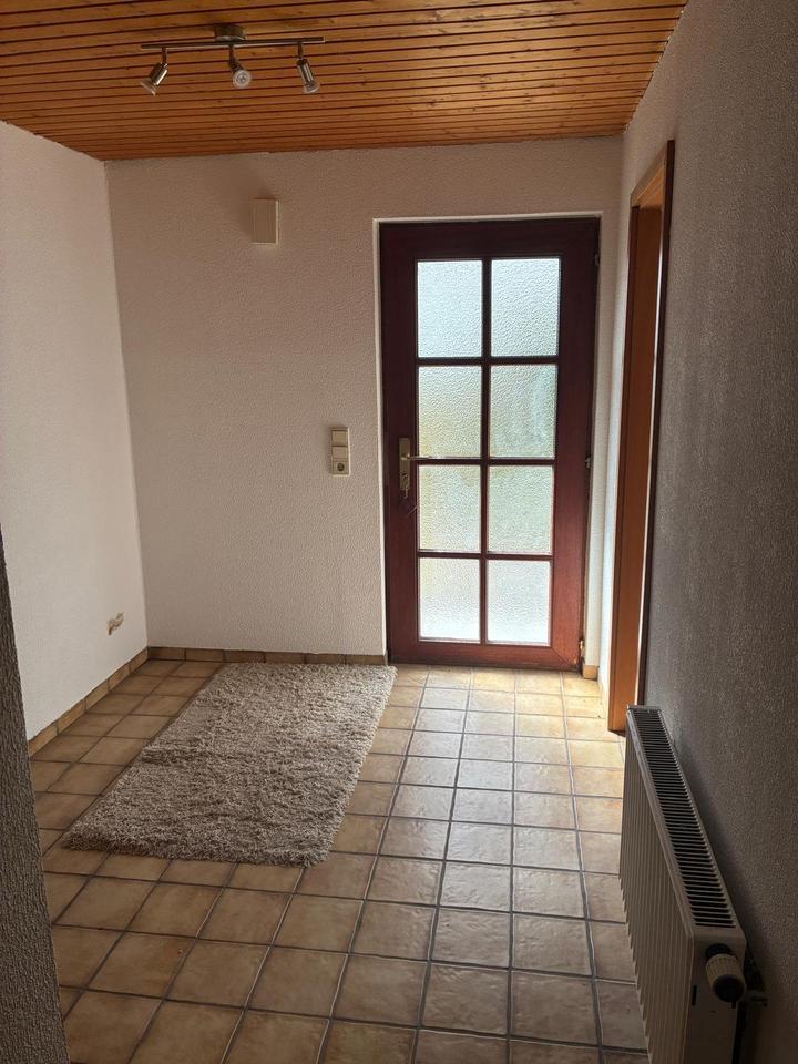 Thumbnail-Frisch renovierte Einliegerwohnung (58 m²) mit separatem Eingang