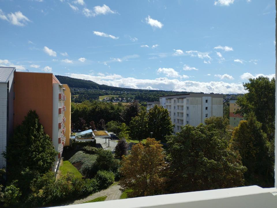 Thumbnail-Große Dreiraumwohnung mit Blick über das Erzgebirge VE 17.1.12