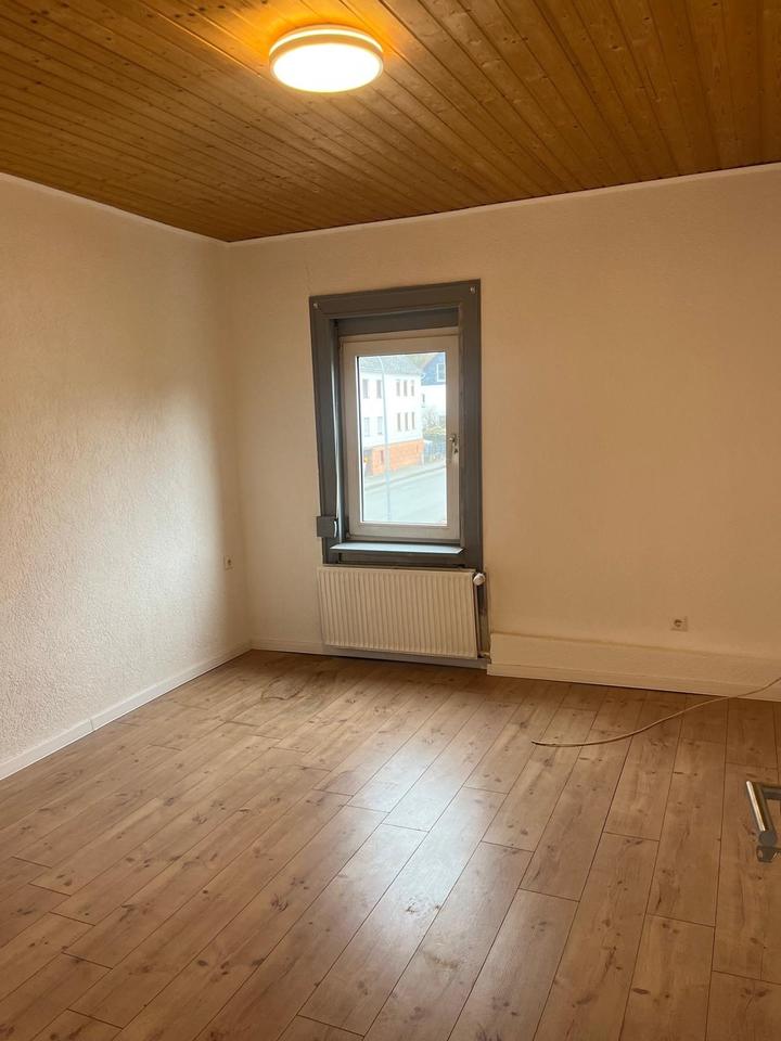 Thumbnail-Voll renovierte 3-Zimmer-Wohnung (85–93 m²)