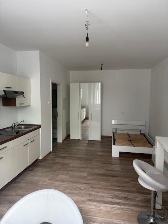 Thumbnail-Voll möbl. Apartment - Rollstuhlfahrer geeignet - in der City von Erlangen zu vermieten