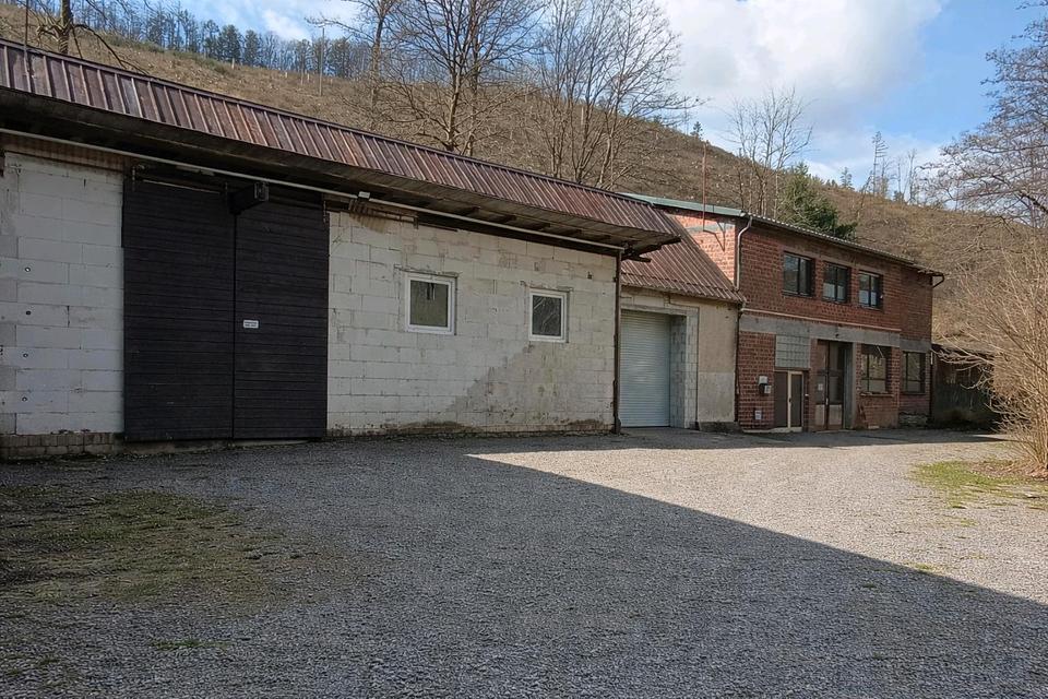 Thumbnail-Wohnen & Arbeiten ~ Anwesen mit Halle (Nähe Gummersbach)