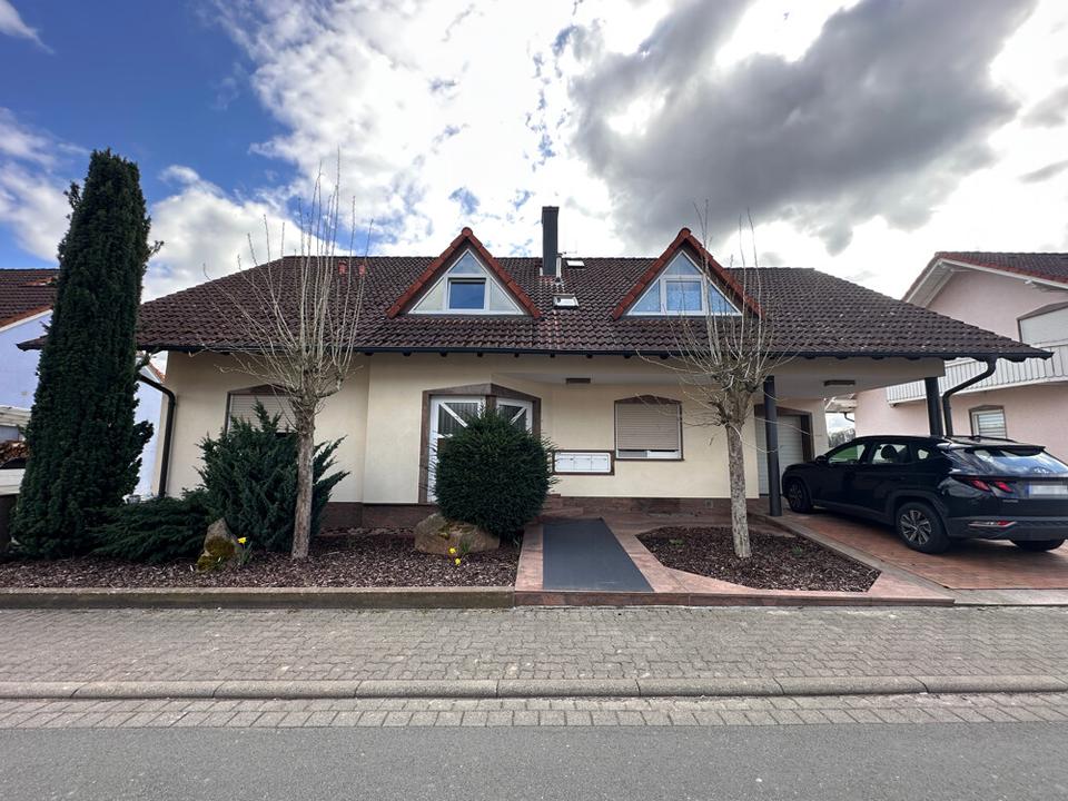 Thumbnail-Wunderschöne 3-Zi.-Erdgeschosswohnung mit Balkon und herrlicher Aussicht ins Grüne!