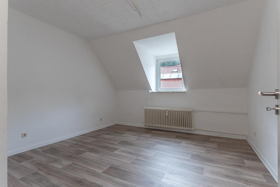 Thumbnail-Ca. 51 m² große 2-Zimmer-Dachgeschosswohnung mit Tageslichtbad in Hagen-Eilpe