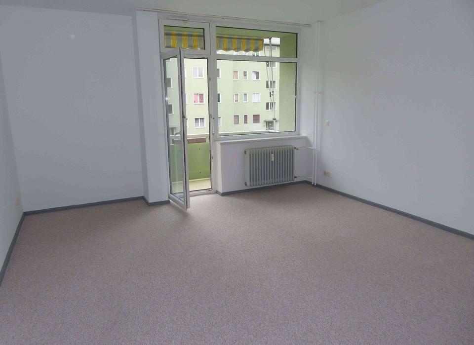 Thumbnail-2 Zimmerwohnung, saniert, bezugsfrei, mögliche Kapitalanlage