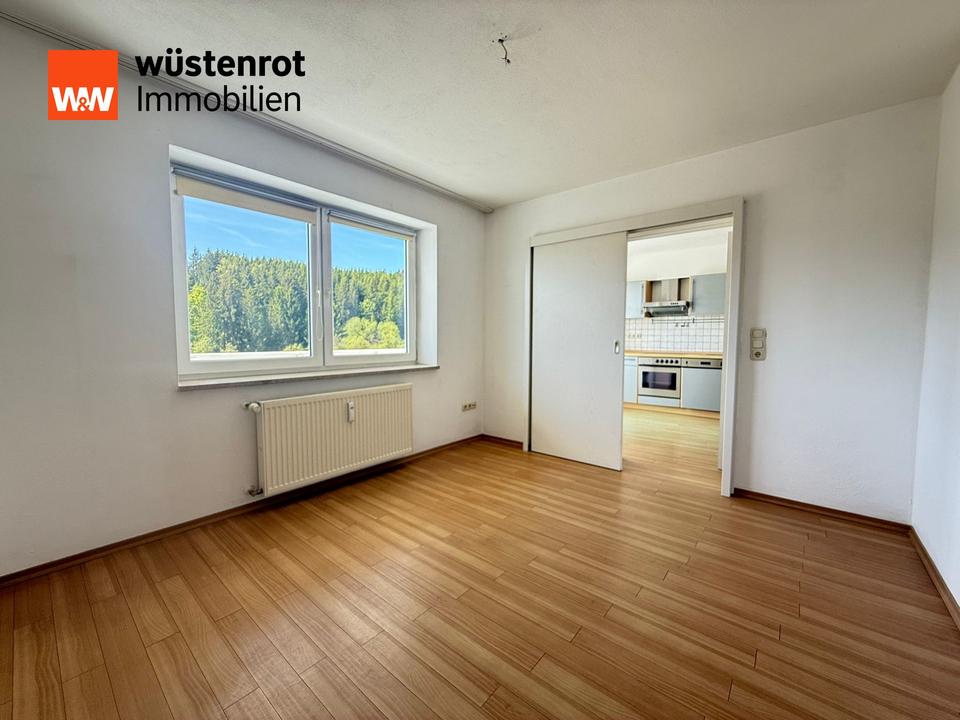 Thumbnail-2-Zimmer Souterrainwohnung mit großem Südbalkon