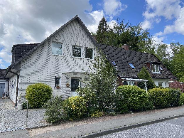 Thumbnail-2-Zimmer-Wohnung mit Einbauküche in Hamburg Niendorf im 1.Stock