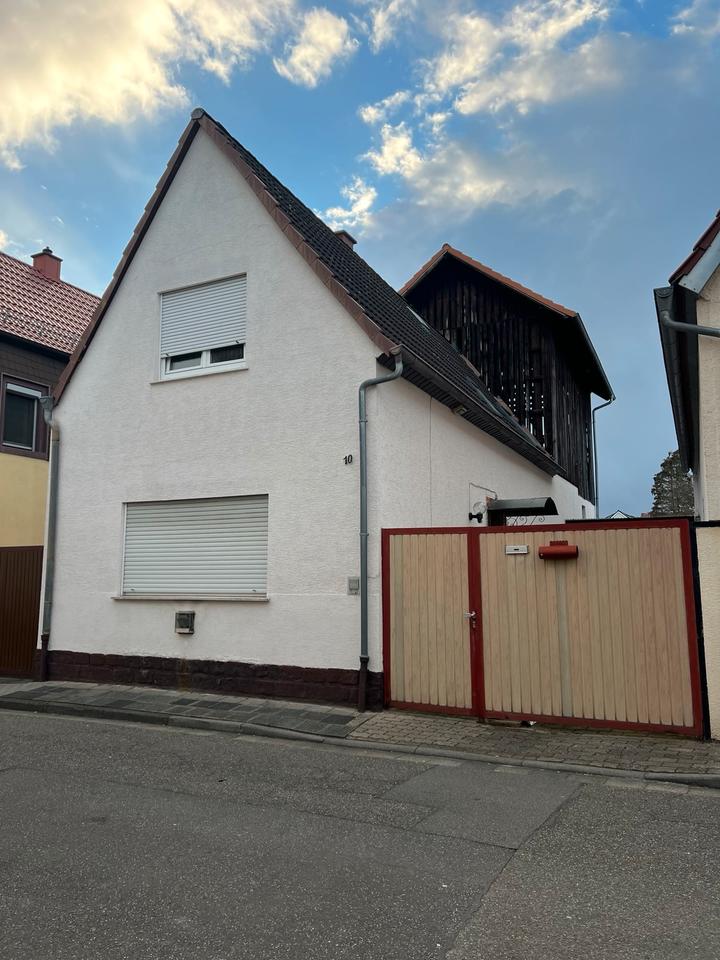 Thumbnail-Kleines Haus mit Garten und Scheune Sanierungsbedürftig in Waldse