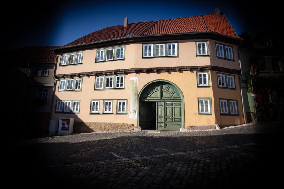 Thumbnail-3-Zimmer-Wohnung mit Charme im Denkmalhaus