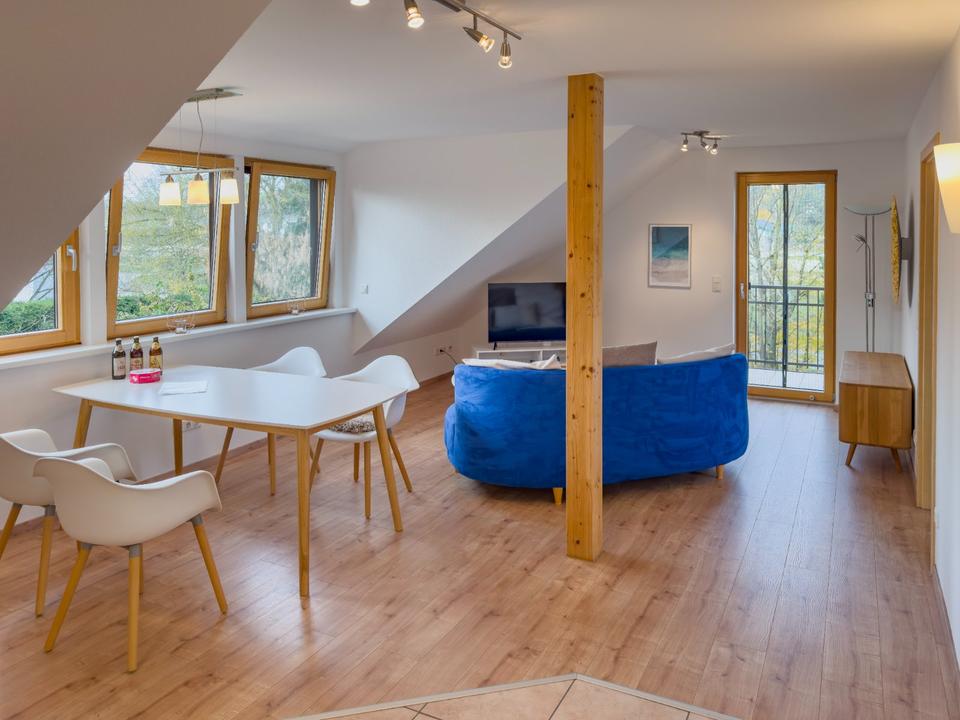 Thumbnail-Sehr schöne 2-Zimmer DG-Wohnung möbliert ab 0226