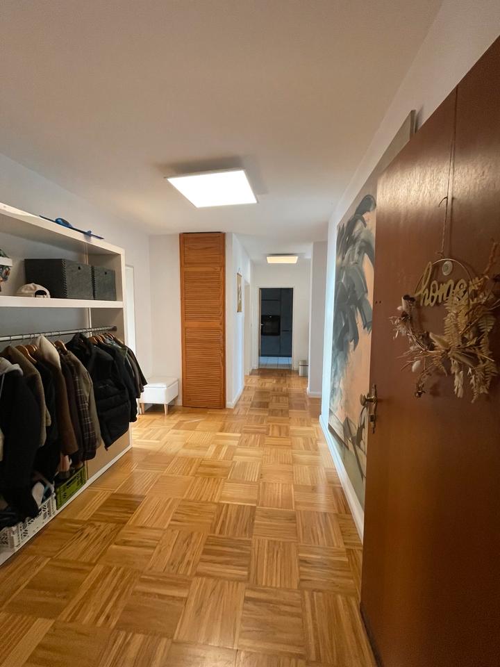 Thumbnail-Große 4-Zimmer-Wohnung