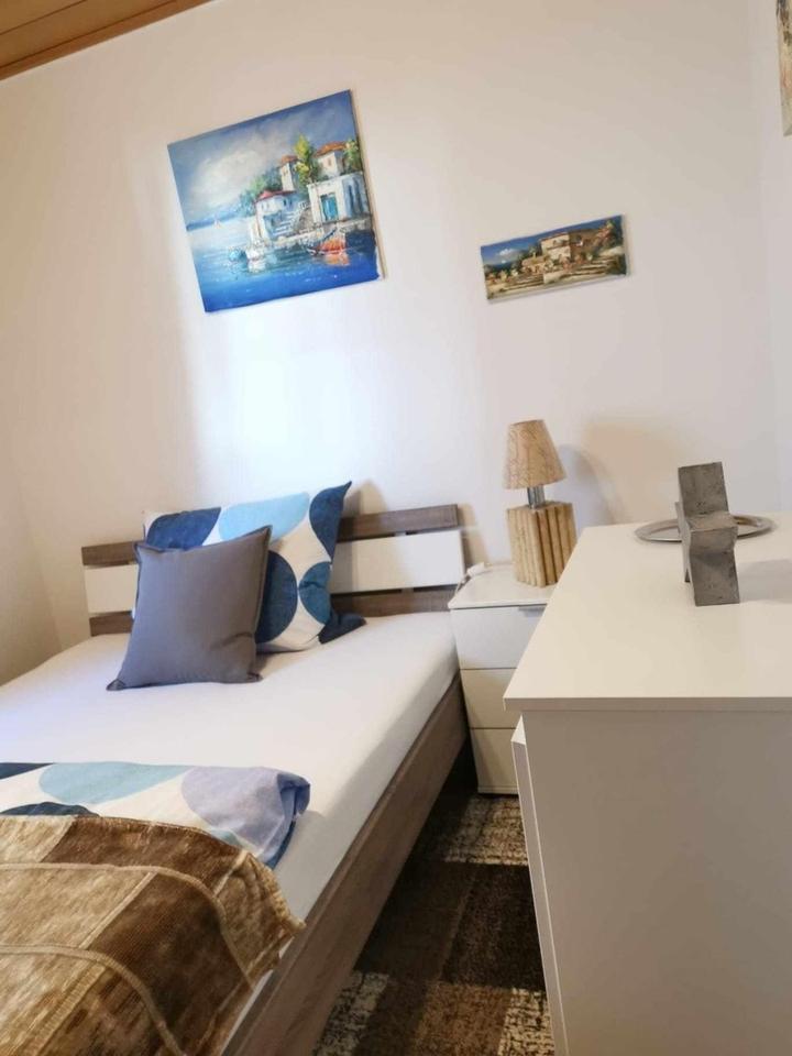 Thumbnail-Zimmer in 3er WG ( 71296, Heimsheim)