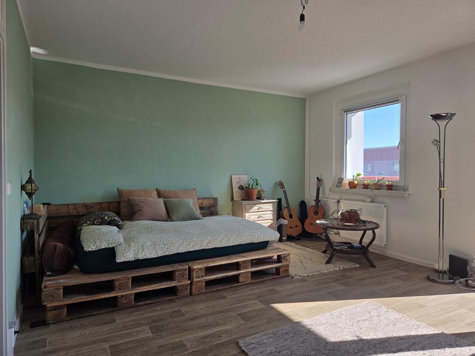 Thumbnail-Großzügige 3-Zimmer-Wohnung mit Südbalkon – frisch saniert