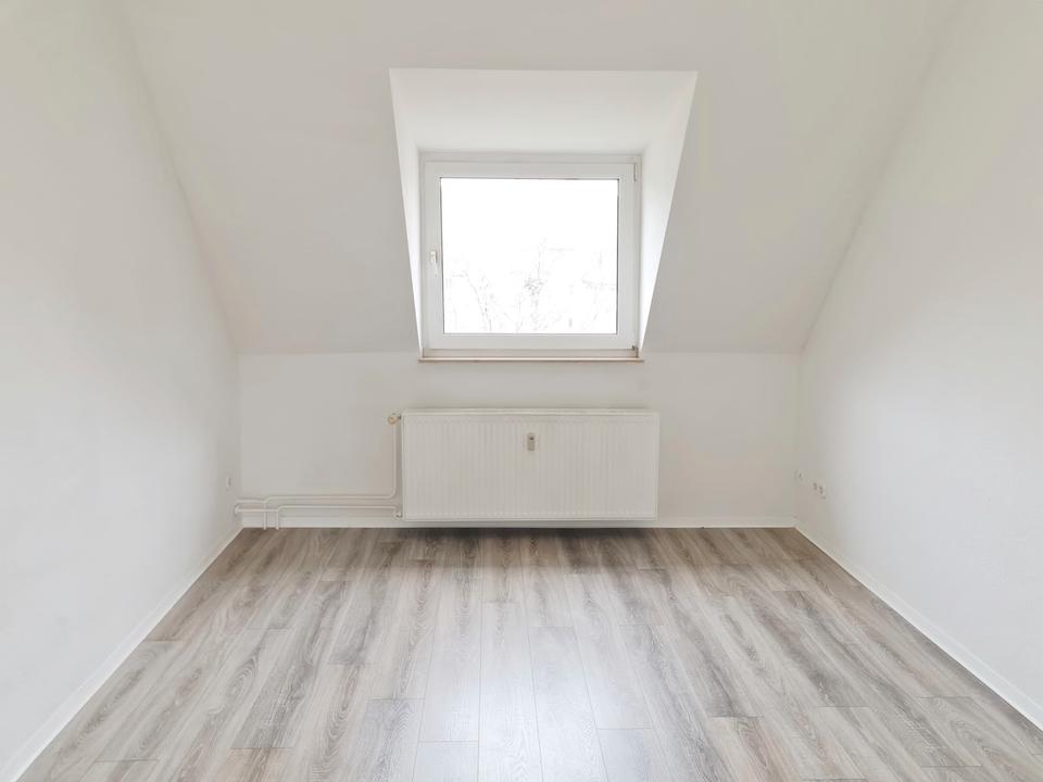 Thumbnail-Helle 3-Zimmer-Dachgeschosswohnung zu vermieten!