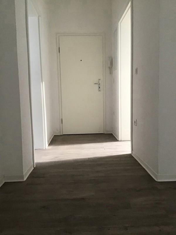 Thumbnail-Frisch modernisiert: 3-Zimmer-Wohnung mit Loggia in Stadtlage!