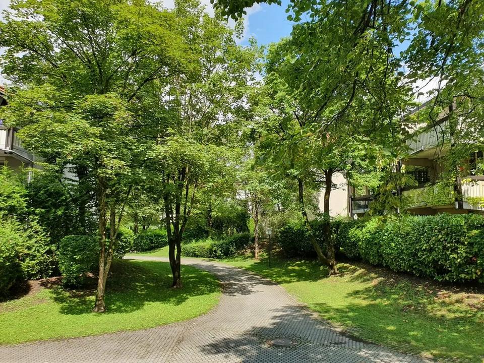 Thumbnail-Hochwertige 3-Zimmer-Wohnung (105 m²) mit Balkon in ruhiger Gartenlage – Bogenhausen Oberföhring