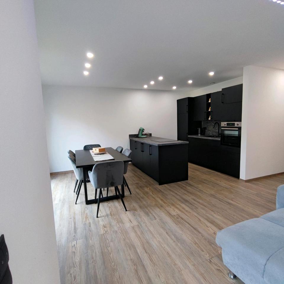 Thumbnail-Neubauwohnung komplett eingerichtet