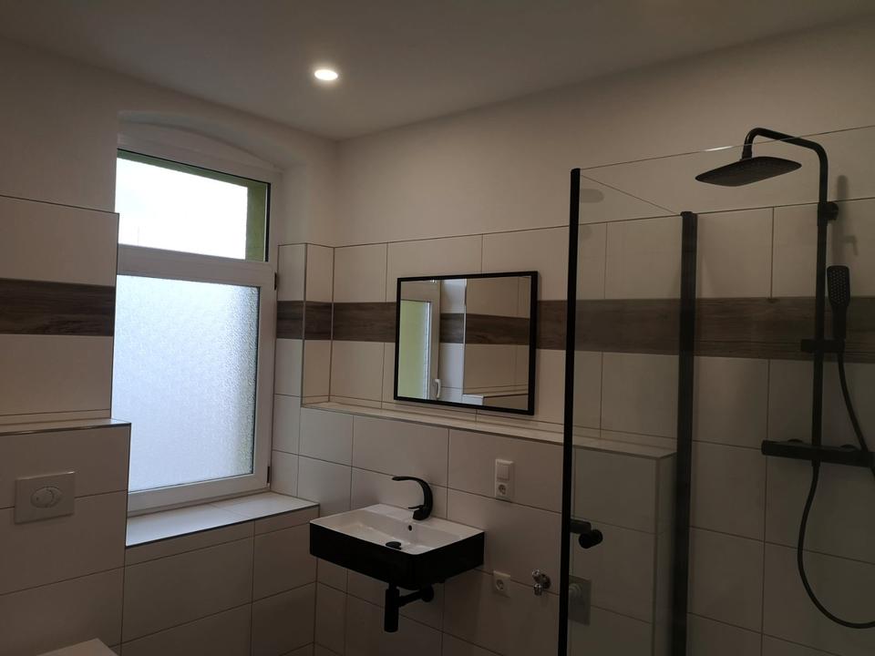 Thumbnail-3R-Whg 90m²-Balkon + EBK, saniert