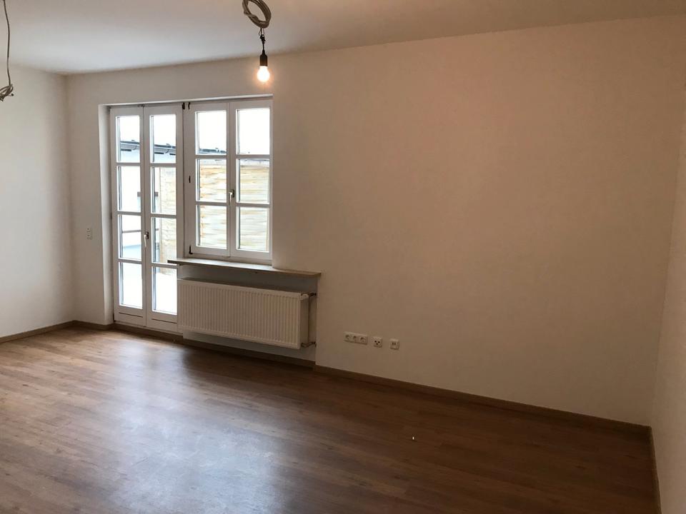Thumbnail-Moderne Zweiraumwohnung mit Einbauküche - W1