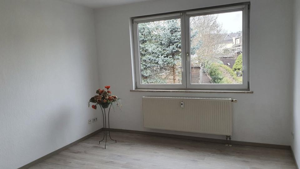 Thumbnail-Gemütliche 2-Zimmer-Wohnung in OelsnitzE.