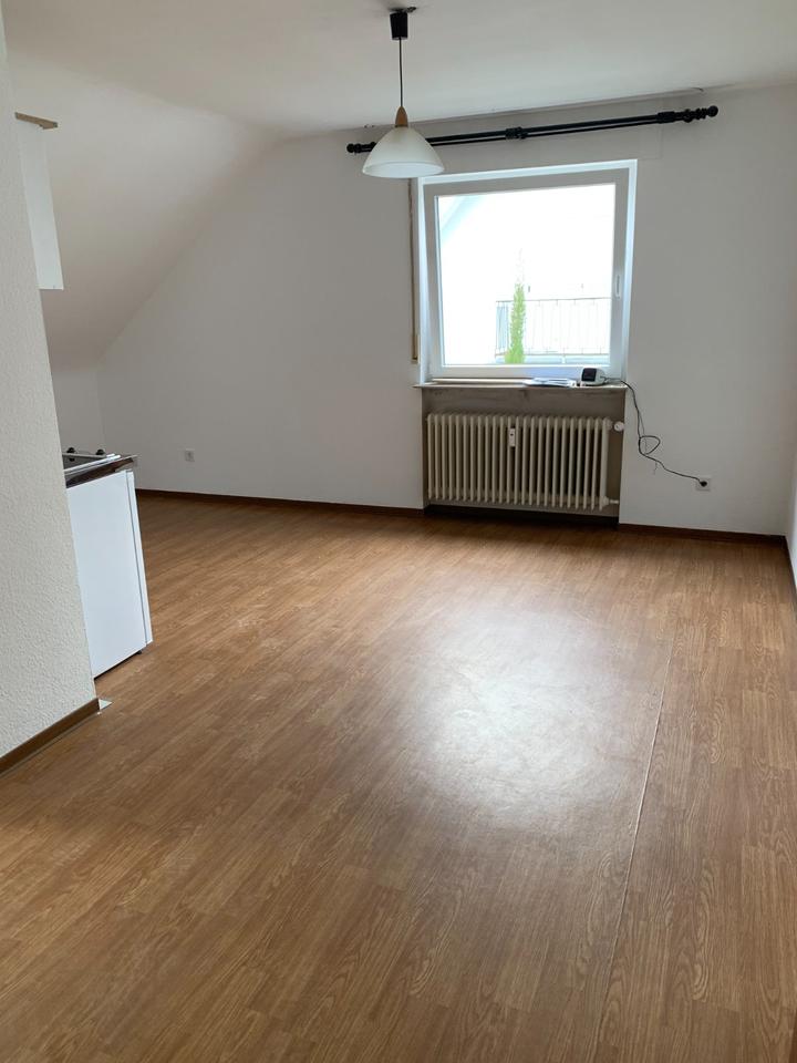 Thumbnail-1-Zimmer-Apartment (25 m²) möbliert – Uni-Nähe Saarbrücken