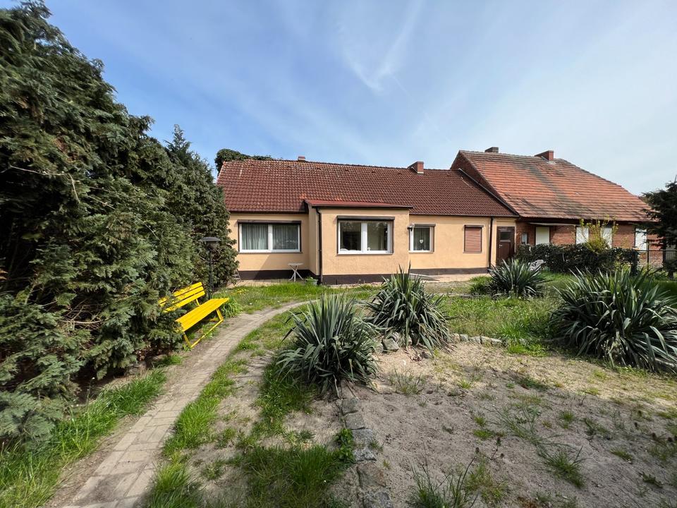 Thumbnail-Doppelhaushälfte in Gladau mit großen Eigenland-Grundstück