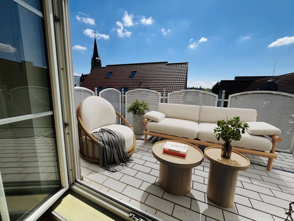 Thumbnail-1.145€ warm - Zentrale 2-Zi-Wo. mit Balkon, EBK, Garage, Keller