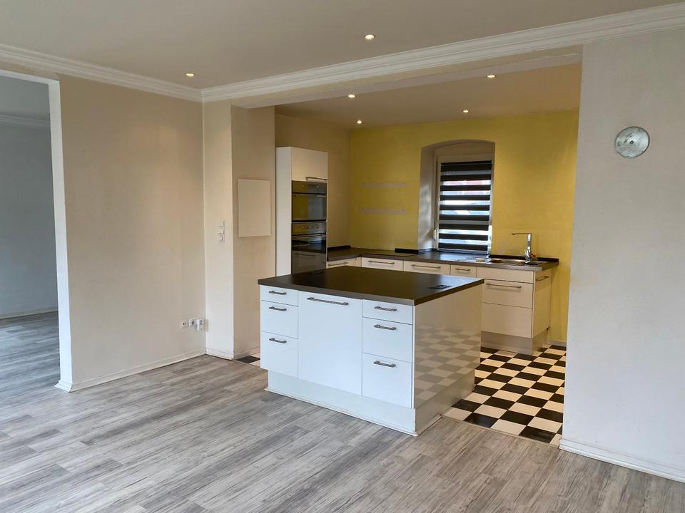 Thumbnail-Geräumige 2-Zimmer Wohnung in ruhiger und zentraler Lage von Haßfurt inkl. Garten