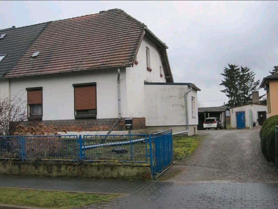 Thumbnail-Sanierungsbedürftige Doppelhaushälfte in Egeln mit Grundstück