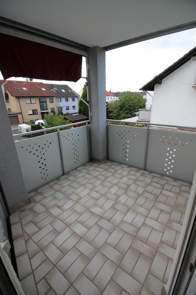 Thumbnail-3 Zimmer Wohnung 90 qm mit Balkon in zentraler aber ruhiger Lage