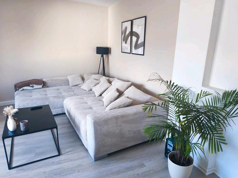 Thumbnail-Helle 2-Zimmer-Wohnung im 1. OG mit Balkon