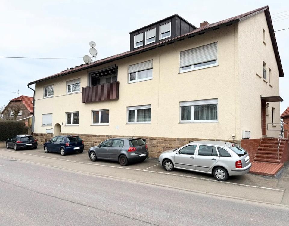 Thumbnail-Sersheim 2 Zimmer Dachgeschosswohnung mit Potential