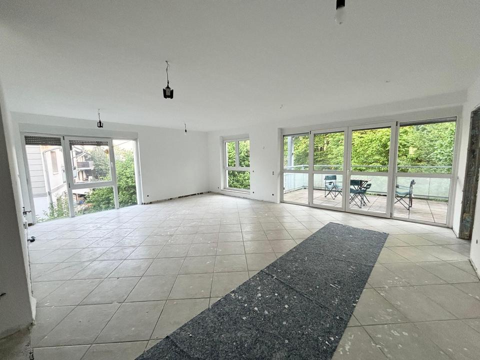Thumbnail-Frisch sanierte 5-Zimmer-Wohnung mit großem Süd-West-Balkon in Bruchköbel